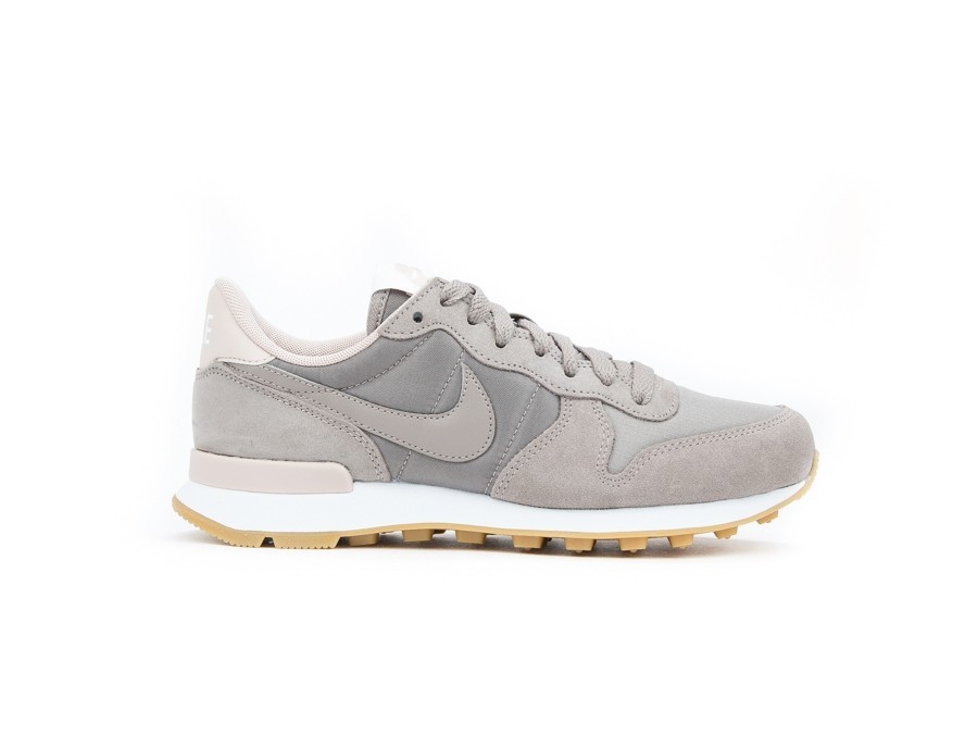 wmns internationalist