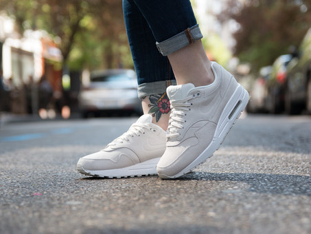 NIKE WMNS AIR MAX 1 PREMIUM BEIGE-454746-111-img-7