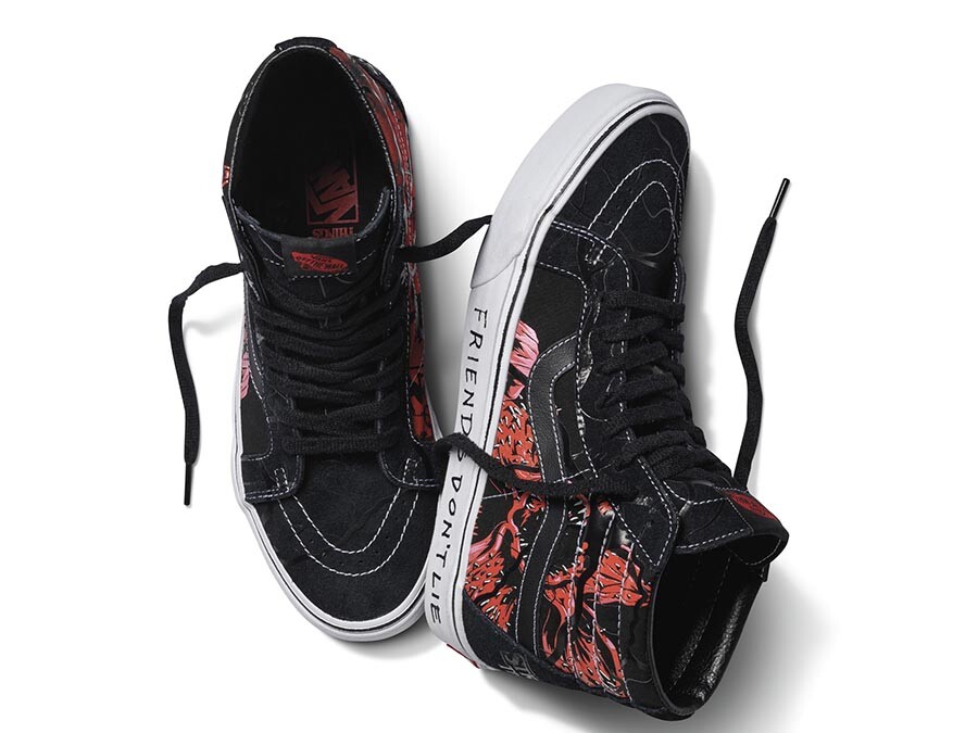 Things x SK8-Hi Reissue black red - VN0A2XSBY091 zapatillas sneaker - TheSneakerOne