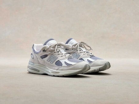 NEW BALANCE MADE IN UK 991V2 NIMBUS CLOUD