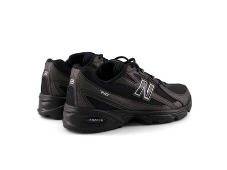 NEW BALANCE 740 BLACK