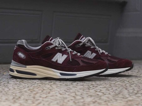 NEW BALANCE MADE IN UK 991V2 CATAWBA GRAPE