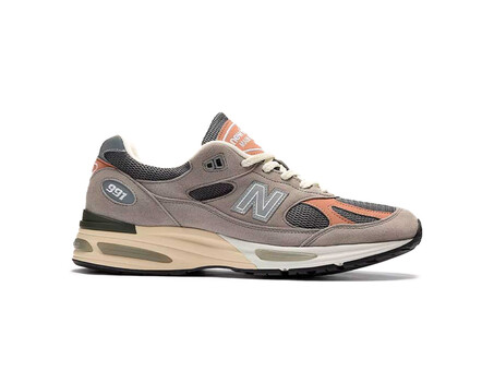 NEW BALANCE MADE IN UK 991V2 ELEVATED ESSENTIALS