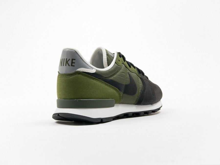 Nike Internationalist PRM SE Green - TheSneakerOne